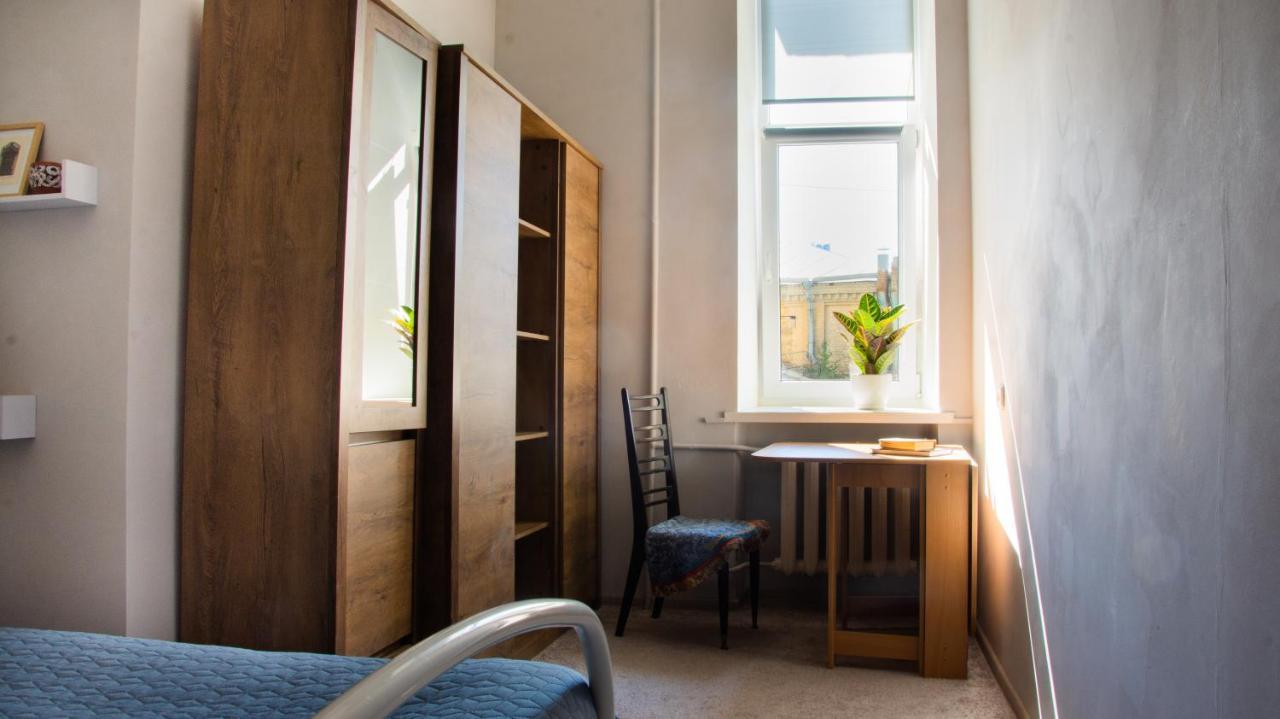 Entire 2-Bedroom Authentic Flat Kiev Ngoại thất bức ảnh