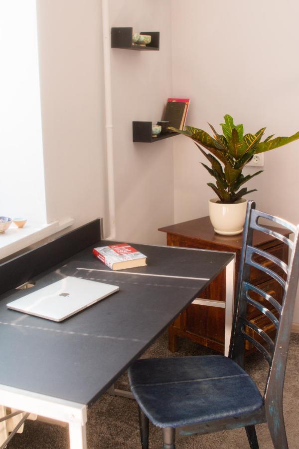 Entire 2-Bedroom Authentic Flat Kiev Ngoại thất bức ảnh