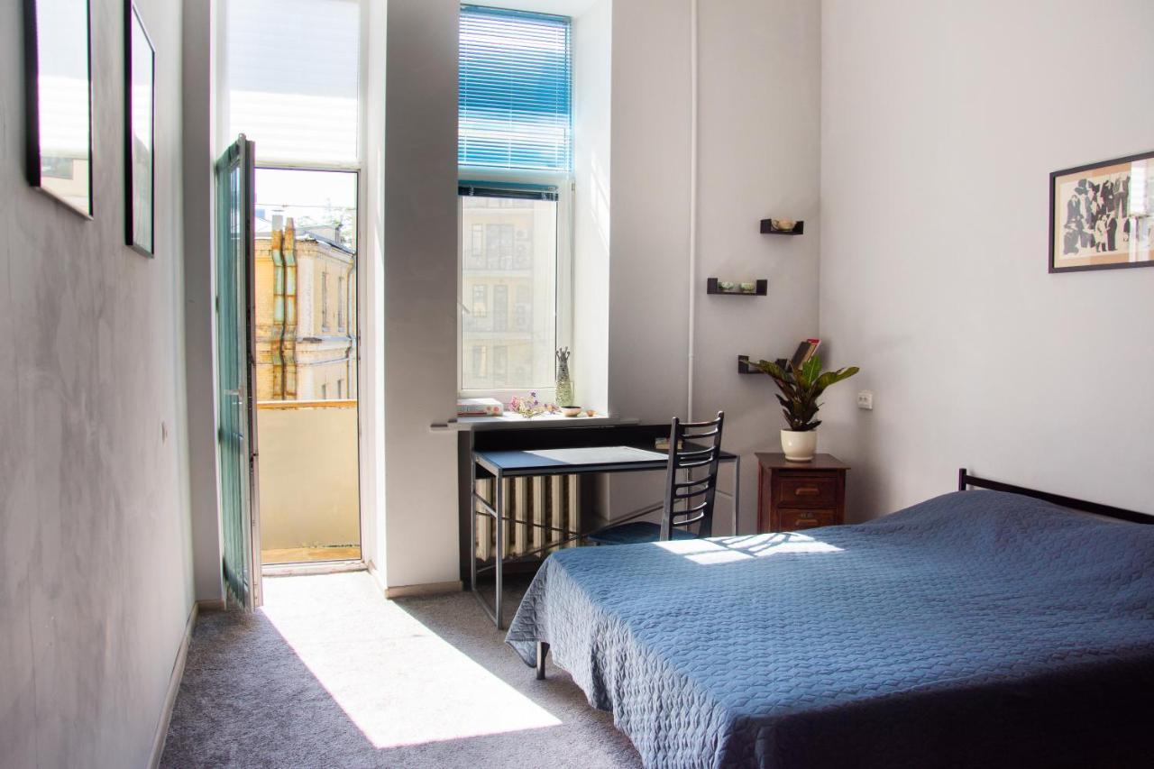 Entire 2-Bedroom Authentic Flat Kiev Ngoại thất bức ảnh