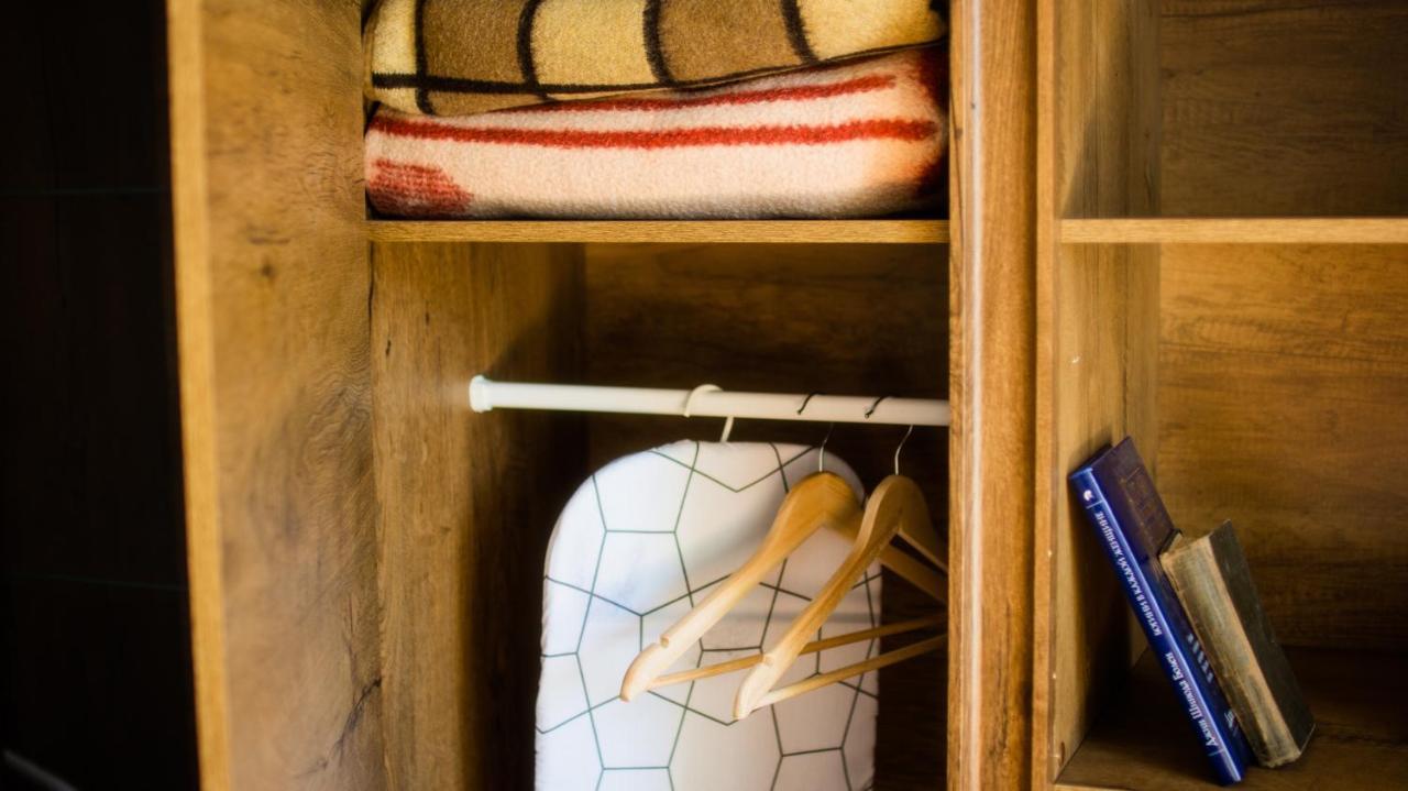 Entire 2-Bedroom Authentic Flat Kiev Ngoại thất bức ảnh